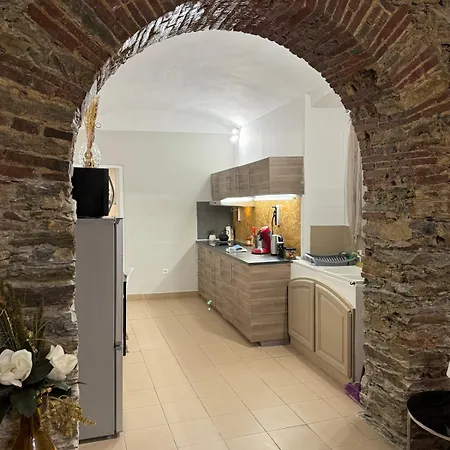 Centre Historique Apartment *